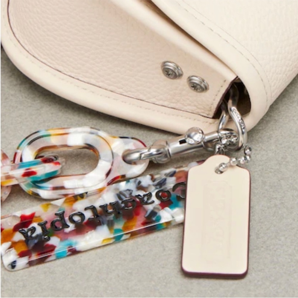 NWT! Coach Wavy Dinky COACHTOPIA LEATHER Resin Chain Purse Shoulder Bag Signatur - Picture 7 of 9